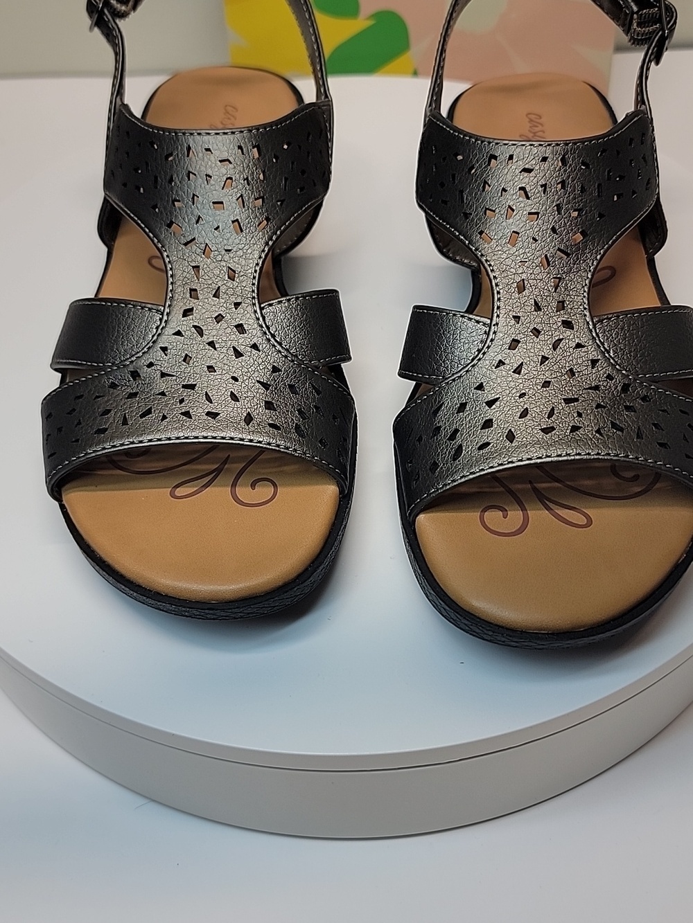 EASY STREET NEW IN BOX SZ 7 PEWTER SUMMER SANDALS